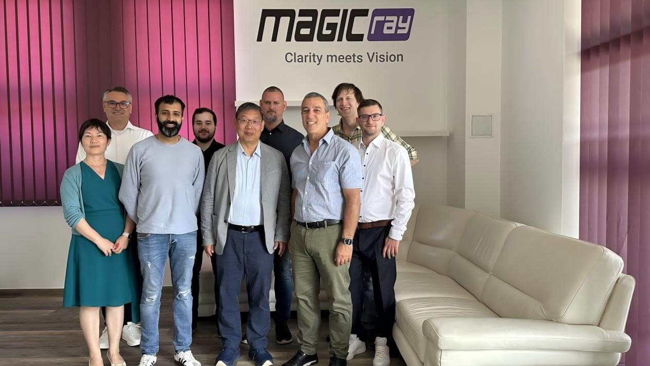 1750322958168661.jpg Leon演讲.jpg